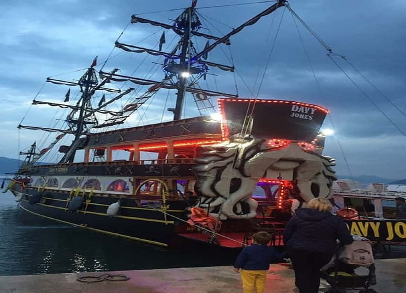 Marmaris: Pirate Cruise, Lunch, Soft Drinks, and Foam Party - Foam party, disco, and the Captain Jack Sparrow factor