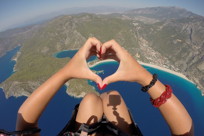 Oludeniz Paragliding Fethiye Turkey, Additional Features - Choose a gentle flight or add some acrobatics