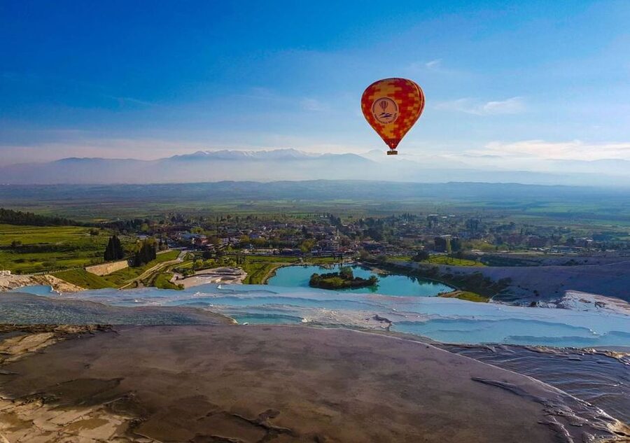 Pamukkale: Hot Air Balloon Flight with Flight Certificate - Landing in the countryside