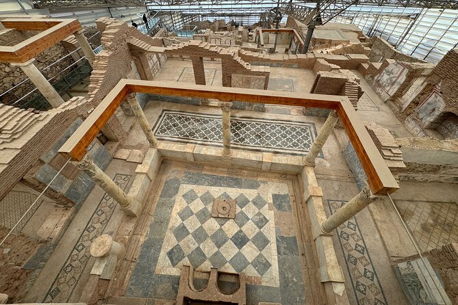 PRIVATE EPHESUS TOUR FOR CRUISERS: On-time Return and Skip-Line - The Terrace Houses: the best optional upgrade for many people