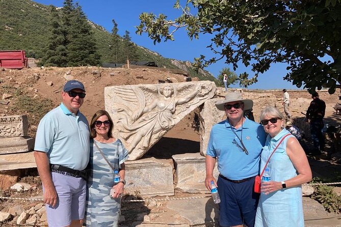 PRIVATE EPHESUS TOUR FOR CRUISERS: On-time Return and Skip-Line - Meeting your guide at Kusadasi Cruise Port