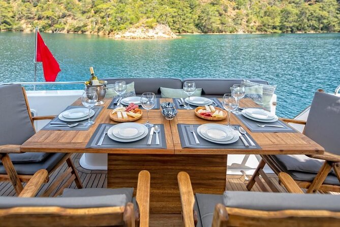 Private Luxury Yacht Cruise on Bosphorus - Galata Bridge, Galata Tower, and the Golden Horn
