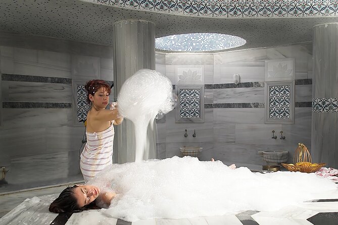 Private Tour in Ephesus and Traditional Turkish Bath from Port - Turkish lunch in a local setting