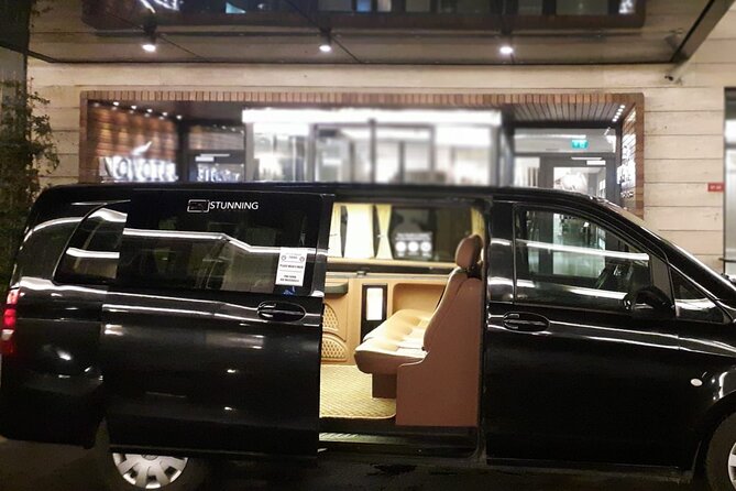 Private Transfer from Istanbul Airport to Fatih, Beyoglu and Besiktas - Finding the M55 sign at Istanbul Airport