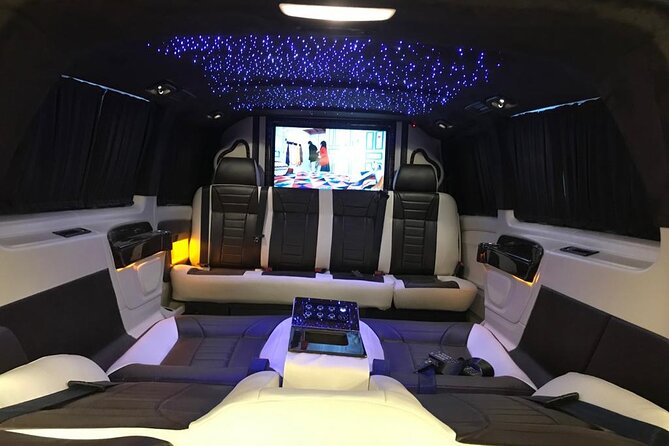 Professional Airport Transfer Services in All Turkey - Finding the Driver After Landing