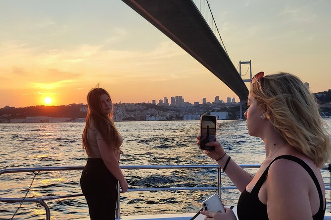 Scenic Bosphorus Sunset Cruise – 2.5 Hours of Luxury & Views - Ortaköy, the first bridge, and Bebek