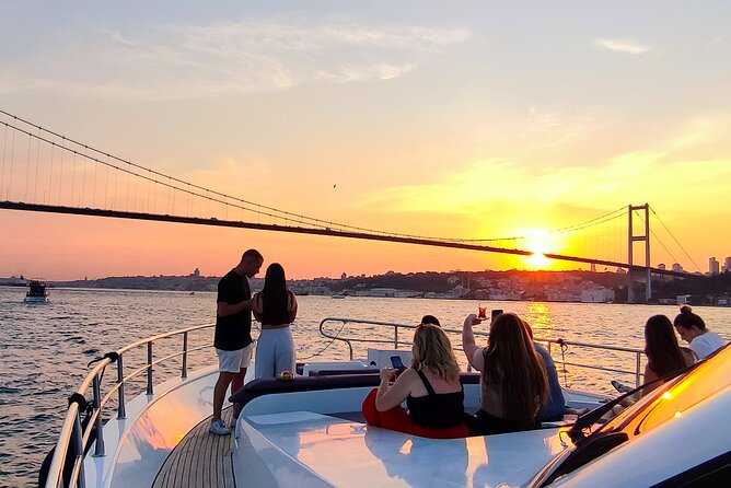 Scenic Bosphorus Sunset Cruise – 2.5 Hours of Luxury & Views - Üsküdar and the view back toward the old city