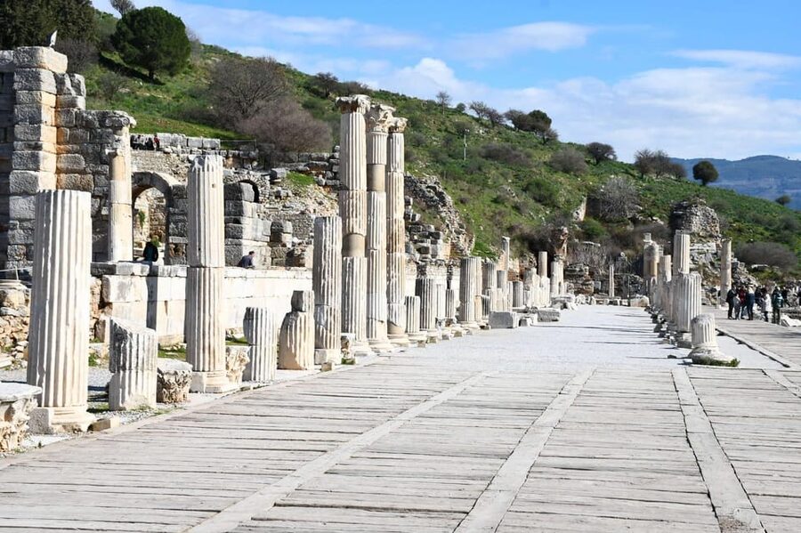 Shore Excursions: 3 Hours Easy Ephesus Tour - Timing, cancellation, and language