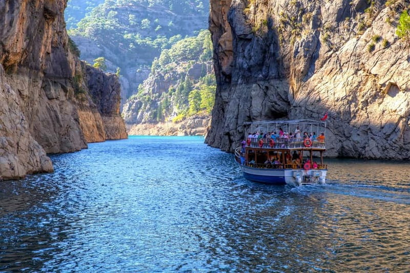 Side: Green Canyon Boat Trip with Lunch near Green Lake - Cruising the 14-kilometer Grand Canyon
