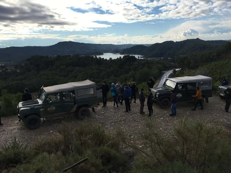 Side: Jeep Safari Adventure with Lunch at Green Lake - Who should book this jeep safari?