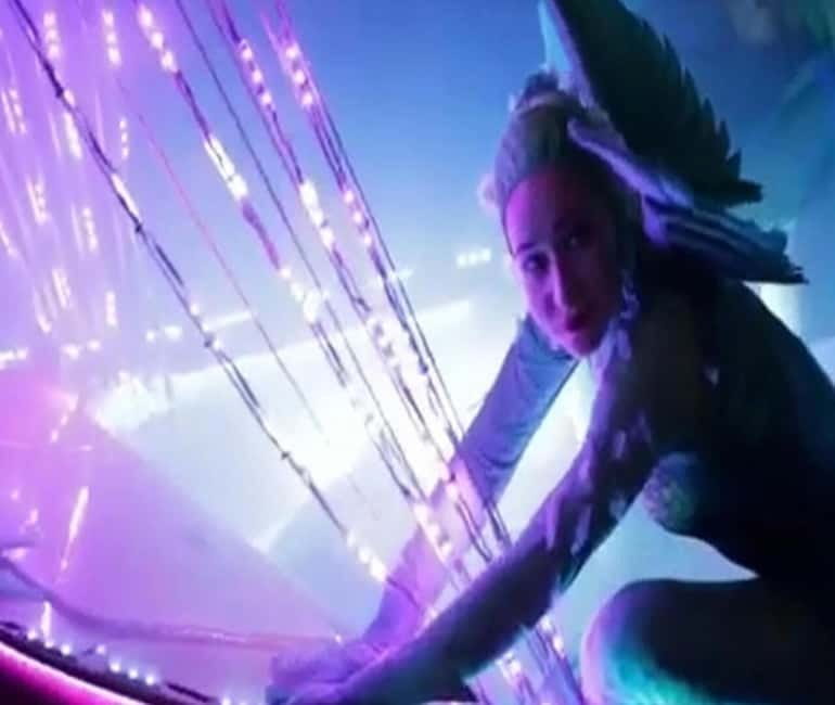 Side: Night Shows at The Land Of Legends with Transfer - How the three-hour visit works for different people