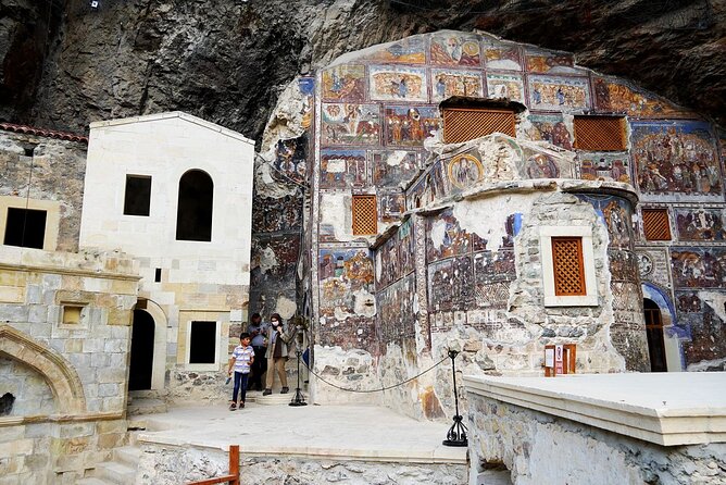 Sumela Monastery, Zigana and Hamsiköy Village Tour - The walk back and the rhythm of the visit