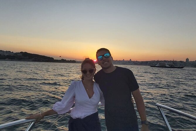 Sunset Cruise on Luxury Yacht with Transfers - Üsküdar and Maiden’s Tower at sunset