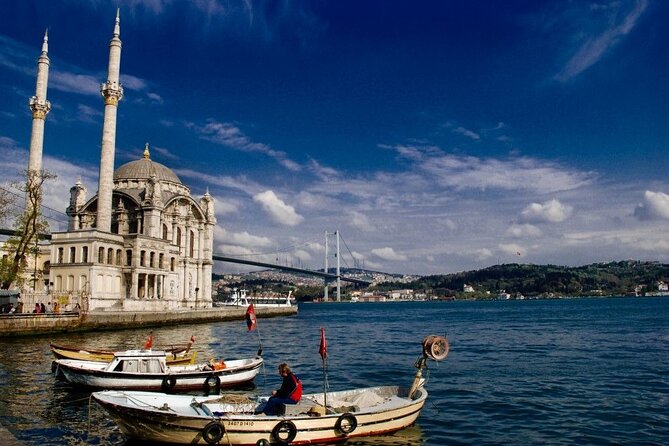 Sunset Cruise with Stop along Asia: Discover Istanbul's Bosphorus - Maiden’s Tower and the return toward the old city