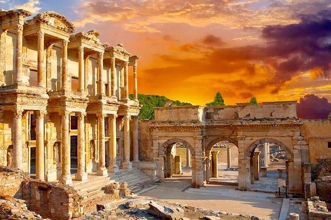 Top-Rated Ephesus and House of Virgin Mary Tour for Cruisers - Kusadasi Castle adds a local port view