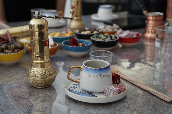 Turkish Coffee on Sand Workshop: Fortune Telling & Gift Set - How the guides shape the experience