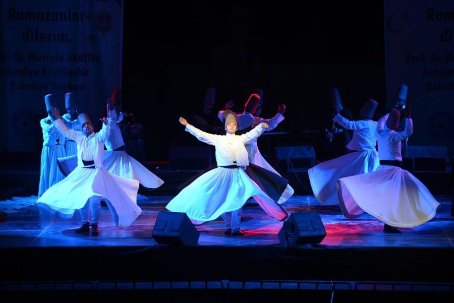 Whirling Dervish Show - Who will appreciate this most